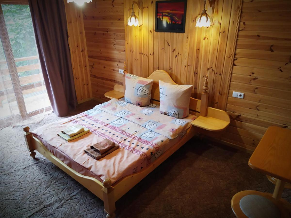 Guest House Shafran Iaremcea Exterior foto