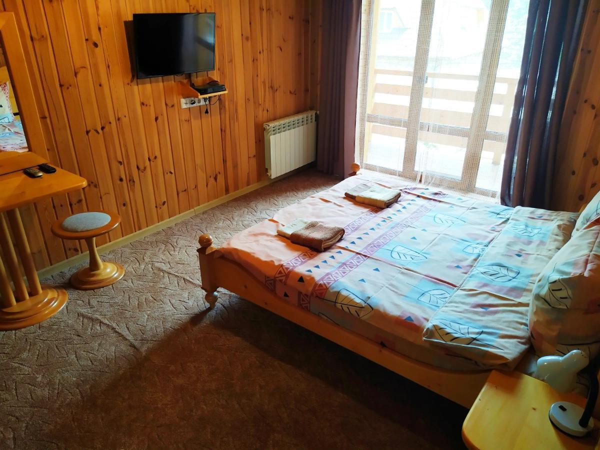 Guest House Shafran Iaremcea Exterior foto