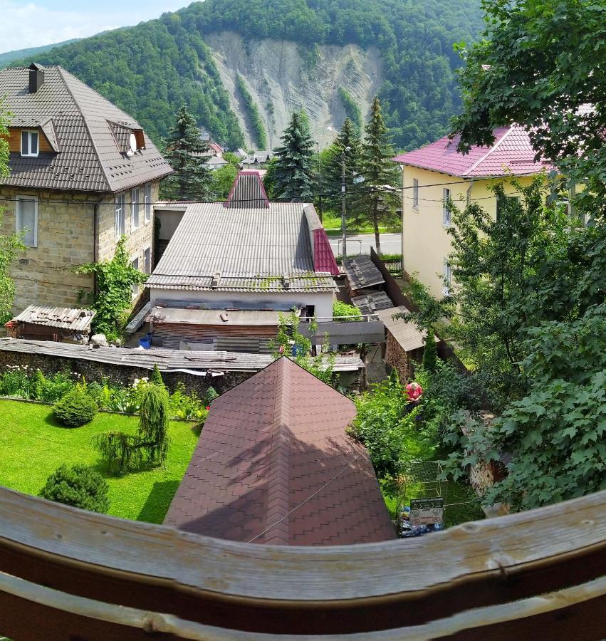 Guest House Shafran Iaremcea Exterior foto