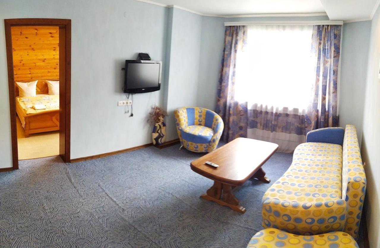 Guest House Shafran Iaremcea Exterior foto