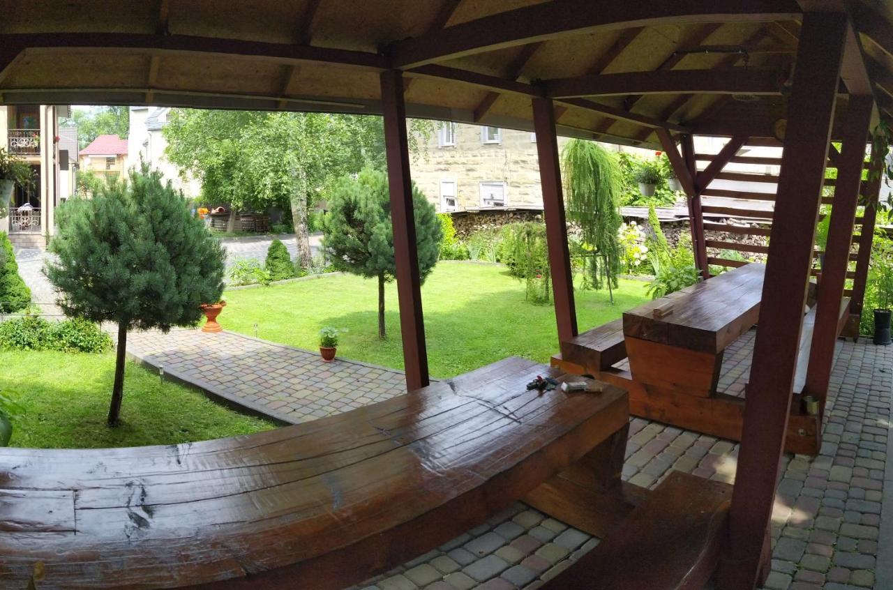 Guest House Shafran Iaremcea Exterior foto